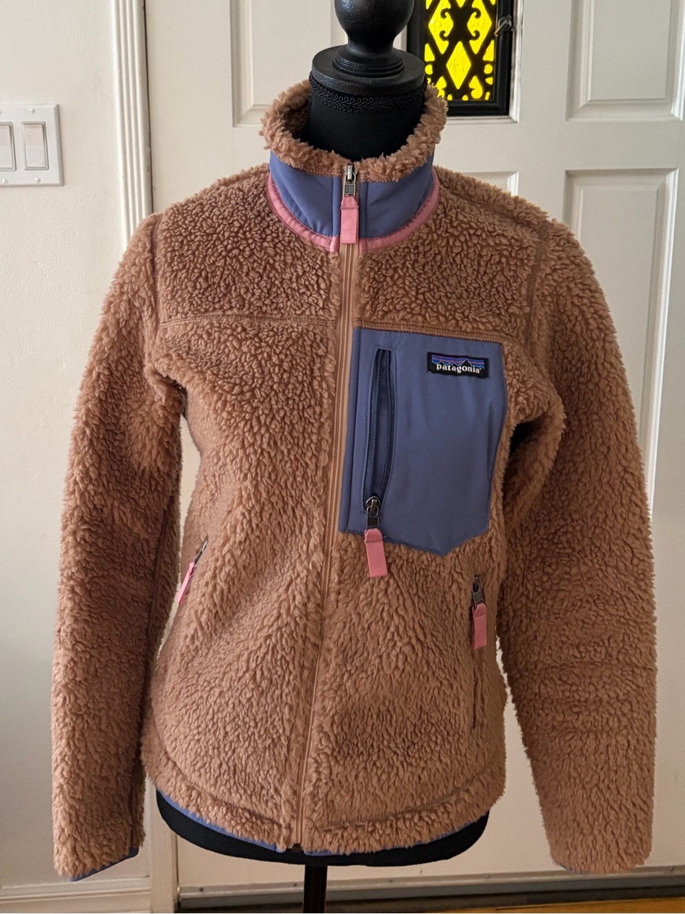 Patagonia Women's Classic Retro-X Tan Sherpa Jacket
